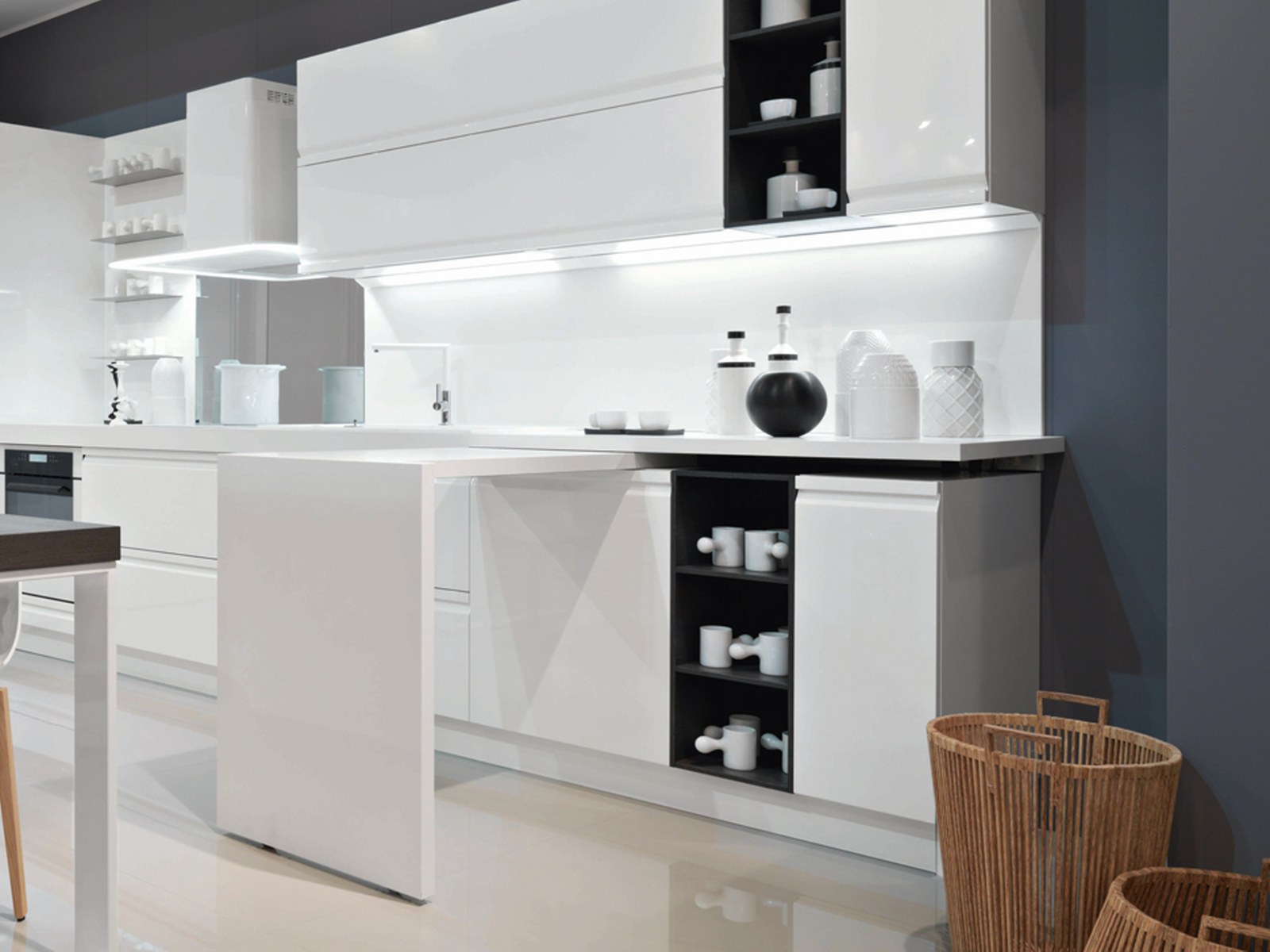 cucina con tavolo a scomparsa